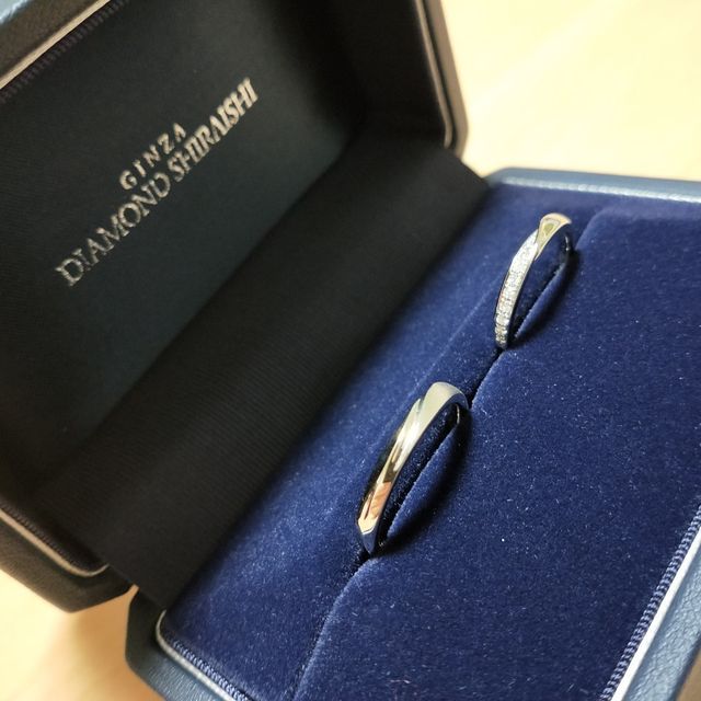 【銀座ダイヤモンドシライシの口コミ】 新郎とのペア感を大切にしつつ、お互いに気に入る別々のセットの指輪を購…