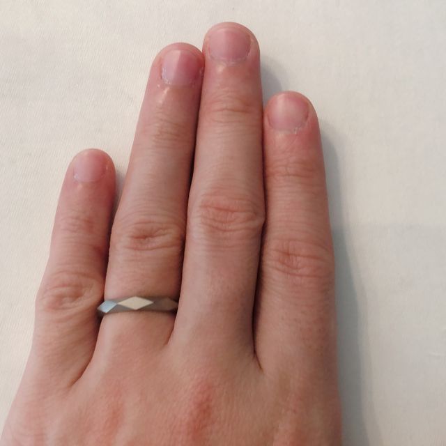 【ケイウノ ブライダル(K.UNO BRIDAL)の口コミ】 指輪のデザインは奥さんのに合わせて作成してもらいました。色や艶消しな…