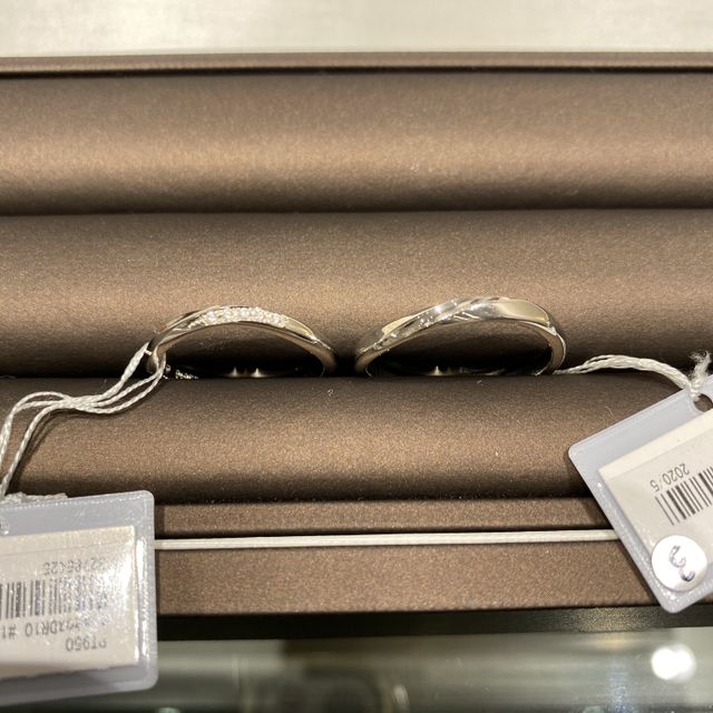 【アイプリモ(I-PRIMO)の口コミ】 女性のリングは、華やかで年齢を重ねてもすてきなデザインが気に入りまし…