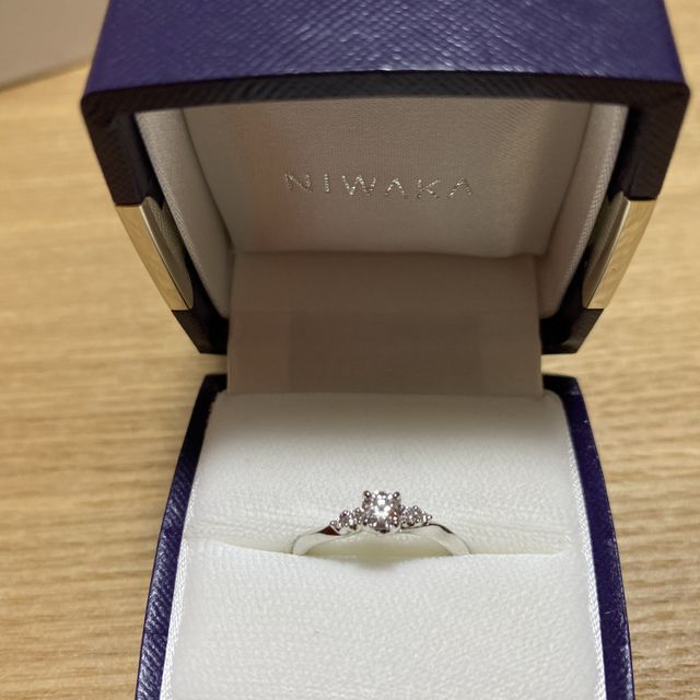 【俄(にわか)の口コミ】 日本のお店という点に惹かれて購入を決めました。それぞれの指輪には和を…