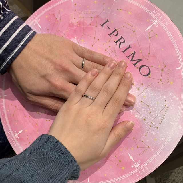 【アイプリモ(I-PRIMO)の口コミ】 デザインがシンプルなところが一番の決め手です。仕事中も常に指輪をつけ…