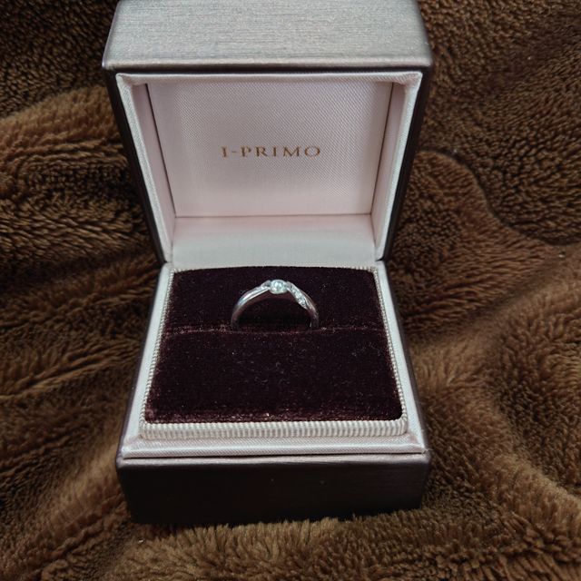 【アイプリモ(I-PRIMO)の口コミ】 婚約指輪は普段つけないイメージがあり、それではもったいないと感じた為…