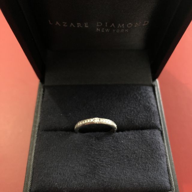 【ラザール ダイヤモンド(LAZARE DIAMOND)の口コミ】 デザインが一番の決め手になりました。婚約指輪もラザールダイヤモンドの…