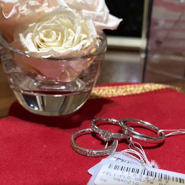 【TRECENTI(トレセンテ)の口コミ】 私が理想としていた婚約指輪も結婚指輪もありました。
輝きが素晴らしかっ…