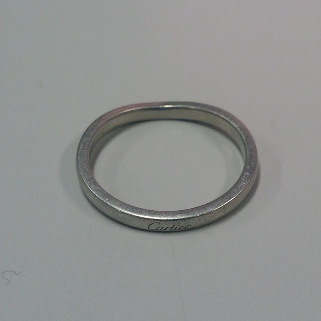 【カルティエ(Cartier)の口コミ】 これから先何十年も付け続けるということで、石の付いていないシンプルな…