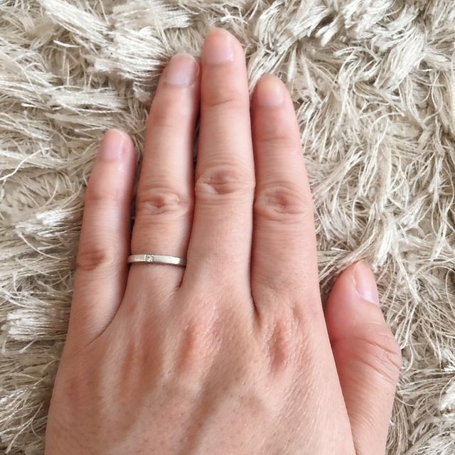 【ヴァンドーム青山(VENDOME AOYAMA)の口コミ】 シンプルで飽きの来ないデザインで、なおかつ少し可愛げのある指輪を探し…