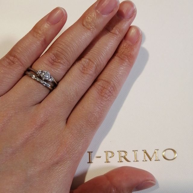 【アイプリモ(I-PRIMO)の口コミ】 夫の指が細く、ウェーブだと指輪をはめたときにクルクル回ってしまい気に…