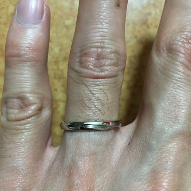 【銀座ダイヤモンドシライシの口コミ】 シンプルなデザインが良いと考えており、お店の方に相談して検討しました…