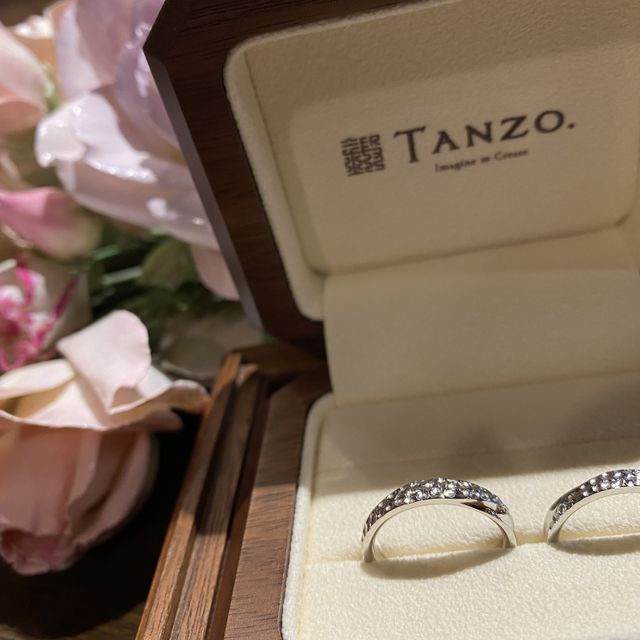 【TANZO.(鍛造指輪)の口コミ】 まず、共地金から造り上げるということろに惹かれました。全て職人さんの…