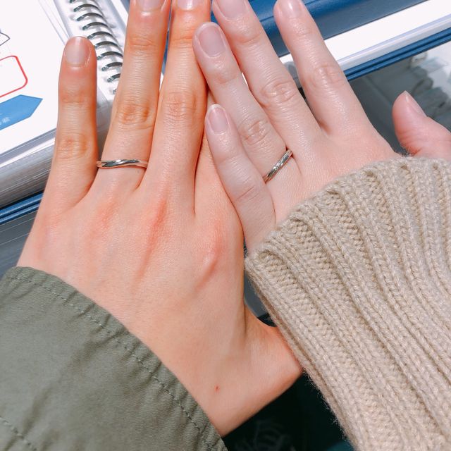 【銀座ダイヤモンドシライシの口コミ】 最初に、定員さんに自分達の手指の骨格にあったデザインを試着して見せて…