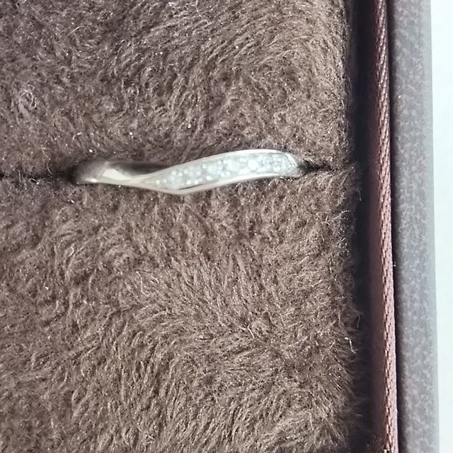 【CHER LUV(シェールラブ)の口コミ】 デザインが変わっているのとはめていても窮屈にならない方で気に入りまし…