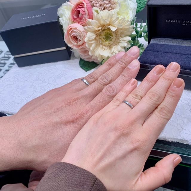 【ラザール ダイヤモンド(LAZARE DIAMOND)の口コミ】 なんの知識もないところからの指輪探しでしたが、お互いに好みのデザイン…