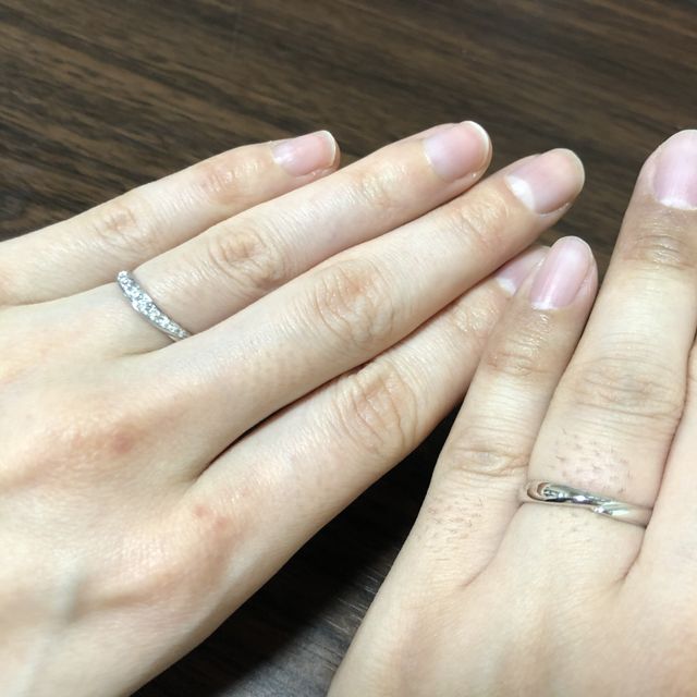 【宝寿堂(ほうじゅどう)の口コミ】 結婚指輪の決めては、シンプルかつ華やかさがあったので宝寿堂に決めまし…
