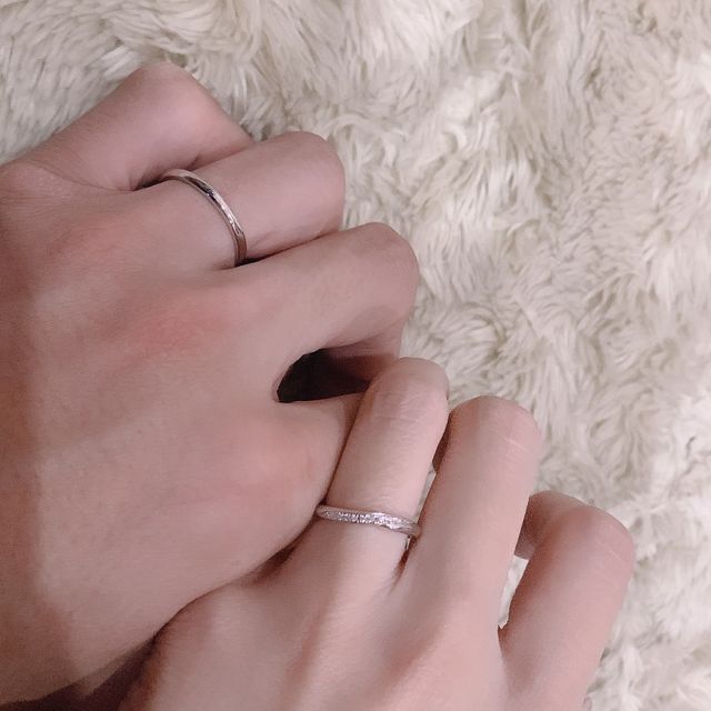 【銀座ダイヤモンドシライシの口コミ】 プラチナの細身でキラキラした、キレイめな指輪が理想でしたが
とても理想…
