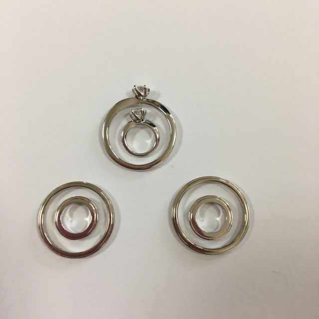 【festaria bijou SOPHIA(フェスタリア ビジュソフィア)の口コミ】 ストレート細身でシンプルな指輪を探していましたが、あまり気にいるデザ…