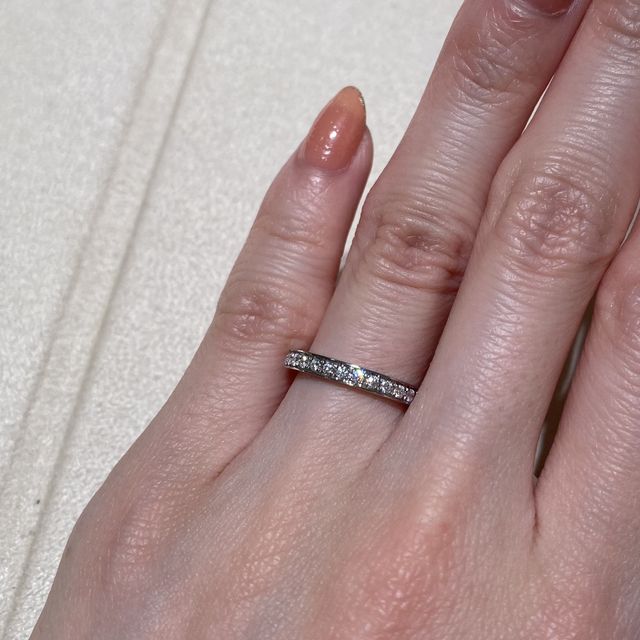 【ブルガリ(BVLGARI)の口コミ】 ハーフエタニティで、遠くから見ても石がしっかり大きく見えるものを探し…