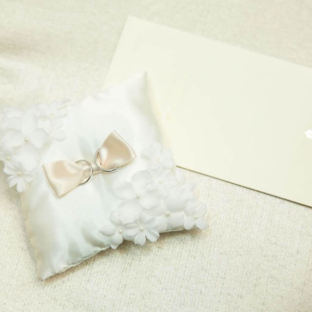 【ティファニー(Tiffany & Co.)の口コミ】 仕事でも使えるようにシンプルなデザインを考えていました。婚約指輪がス…