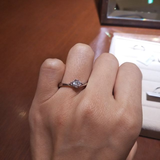 【TRECENTI(トレセンテ)の口コミ】 フラワーモチーフが好きなので、トレセンテのフローラシリーズはとても可…