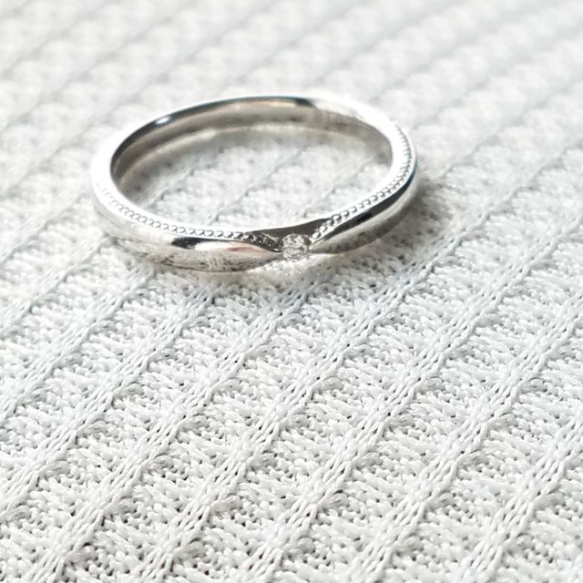【エクセルコダイヤモンド(EXELCO DIAMOND)の口コミ】 結婚指輪は普段から身に付けるものである為、飽きがこないデザインで尚且…