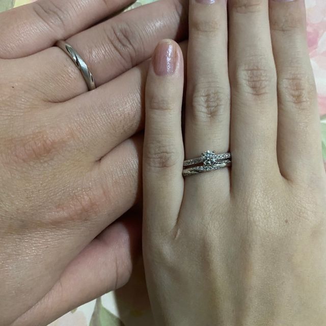 【エクセルコダイヤモンド(EXELCO DIAMOND)の口コミ】 一番はダイヤモンドです。婚約指輪のセンターダイヤモンドは3.7カラットで…
