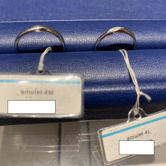 【銀座ダイヤモンドシライシの口コミ】 指輪自体はシンプルでシルバーのものを探していたため、理想に合致してい…