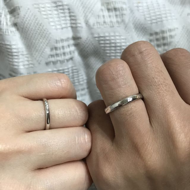 【ケイウノ ブライダル(K.UNO BRIDAL)の口コミ】 毎日身に付けるものなのでシンプルなものを探していました。プラチナスト…