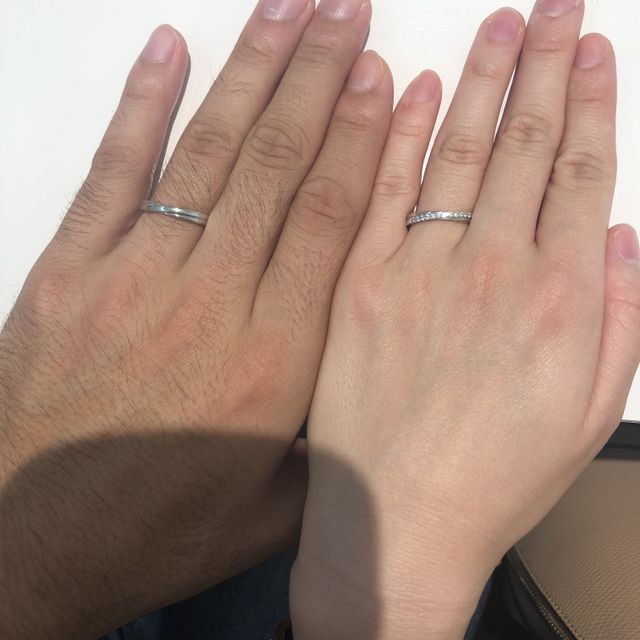 【4℃ BRIDAL(ヨンドシーブライダル)の口コミ】 気になる指輪をいくつか試着しましたが、2人して「これがいい！」と気に入…
