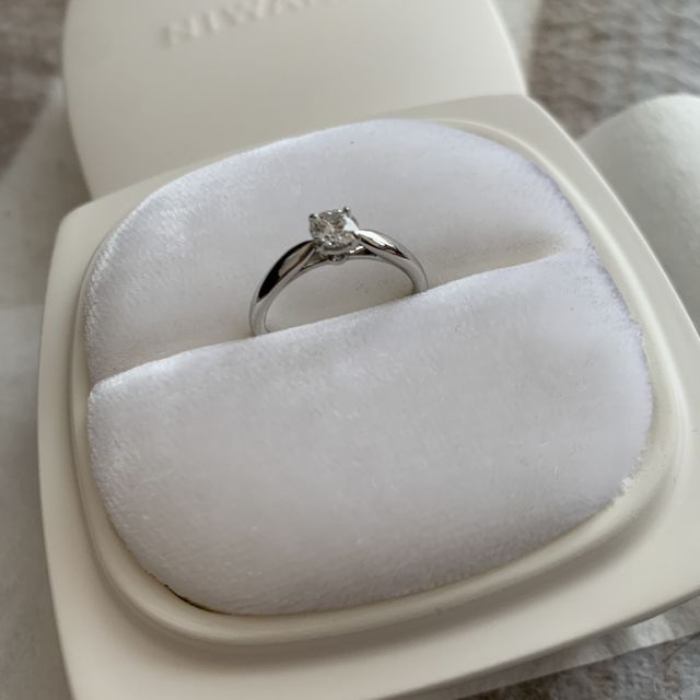 【俄(にわか)の口コミ】 デザインが繊細で美しく、種類が豊富。
ひとつひとつにコンセプトがあり、…