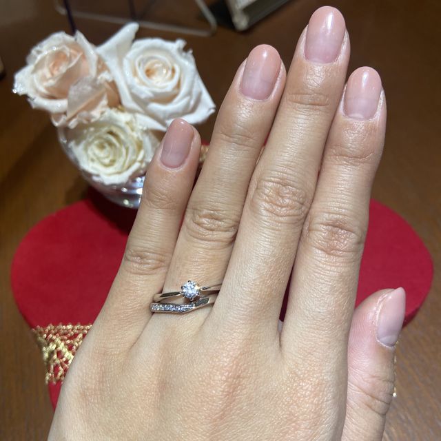 【TRECENTI(トレセンテ)の口コミ】 シンプルで綺麗なデザインとダイヤモンドが希少なテーブルカットで輝きが…
