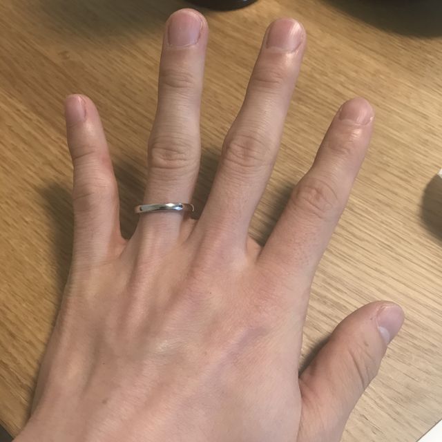 【ラザール ダイヤモンド(LAZARE DIAMOND)の口コミ】 デザインは初めはウェーブやV字などデザイン性が高いもので考えていました…