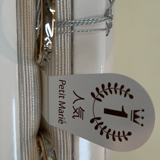 【Petit Marie(プチマリエ)の口コミ】 細身でプラチナの指輪。シンプルだけど少しデザインが入ることでかわいら…