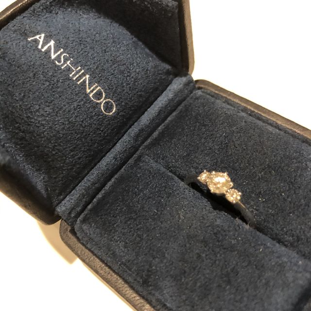 【安心堂の口コミ】 母が三ツ石の婚約指輪を持っていて、あこがれがありました。
ほかの商品も…