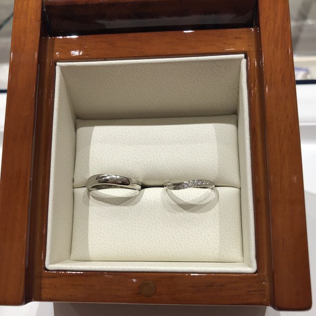 【YUKIZAKI BRIDAL(ユキザキブライダル)の口コミ】 色々試着した結果、指にフィツトする圧み、形、ダイヤ
指馴染みの良いもの…