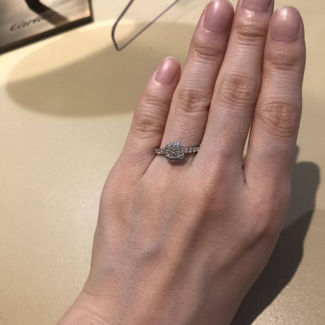 【カルティエ(Cartier)の口コミ】 白髪になってから毎日つけられる婚約指輪を探していました。海外のマダム…