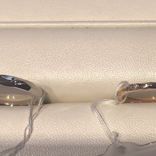 【LUCIE(ルシエ)の口コミ】 ダイヤカットが施されており、反射してキラキラと煌めきます。また小粒の…