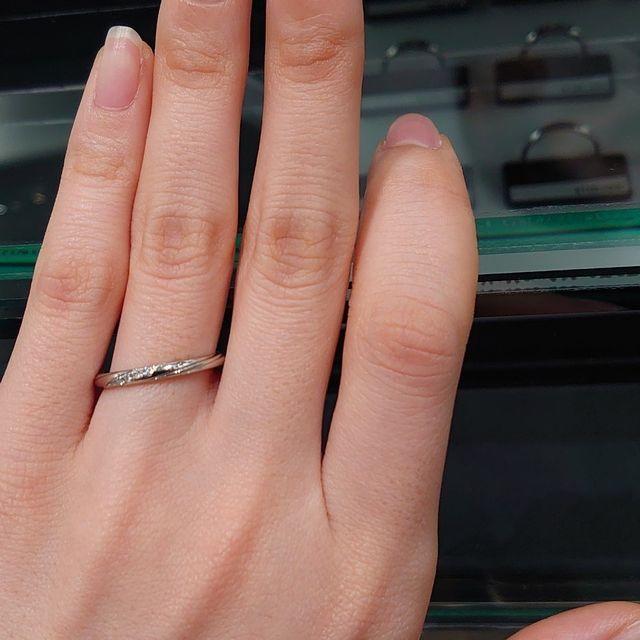 【ラザール ダイヤモンド(LAZARE DIAMOND)の口コミ】 webでいくつか調べて来店し、ウェーブやVも見ましたが結局ストレートが二…