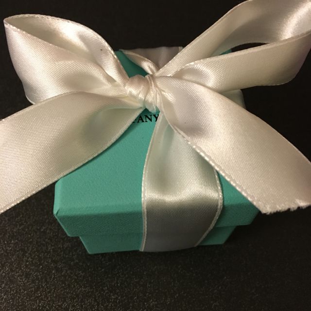 【ティファニー(Tiffany & Co.)の口コミ】 結婚指輪と言うことで、ずっと憧れていたティファニーで購入しました。
テ…