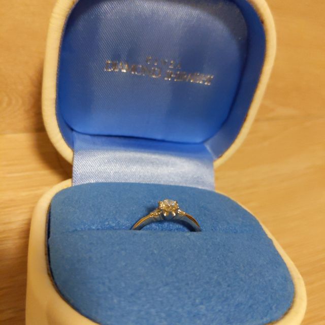 【銀座ダイヤモンドシライシの口コミ】 主人からのサプライズで頂きました（婚約指輪はいらないと言ってあったの…