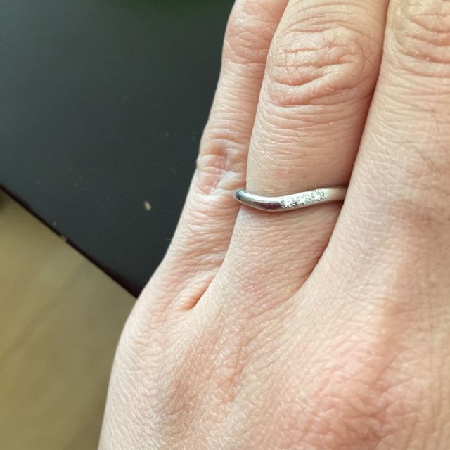 【TRECENTI(トレセンテ)の口コミ】 四六時中つけているものなので、派手すぎず指が綺麗に見えるデザインがよ…