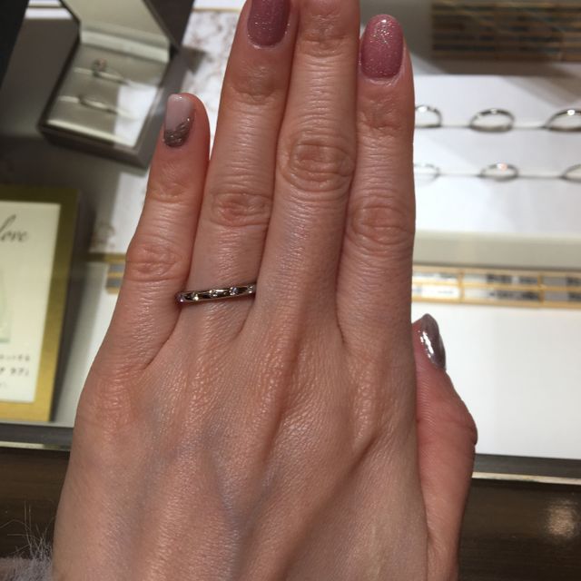 【ブルガリ(BVLGARI)の口コミ】 いままで色んな指輪を試着しましたが、ここまで存在感がある指輪は初めて…