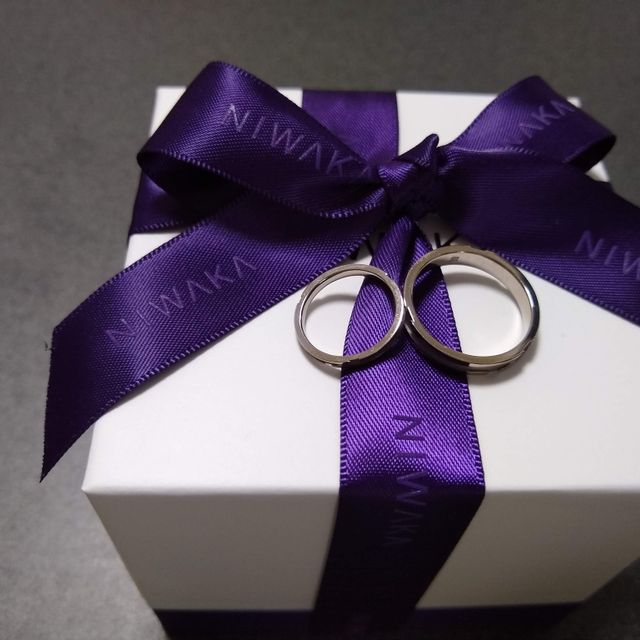 【俄(にわか)の口コミ】 結婚指輪のみの購入です。はじめから俄のリングがいいと言う事で、TOMIYA…