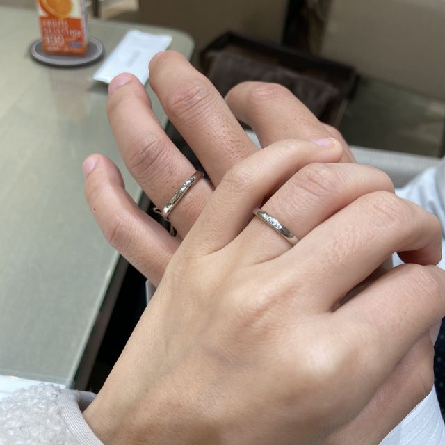 【アイプリモ(I-PRIMO)の口コミ】 いろいろな指輪を見たのですが、クネクネしてる指輪が他の店は多く、キラ…