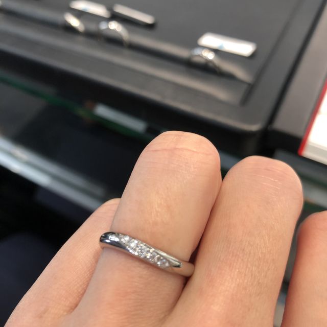 【ラザール ダイヤモンド(LAZARE DIAMOND)の口コミ】 華奢な指輪ではなく、太めの指輪を希望しており、そのラインナップが多か…