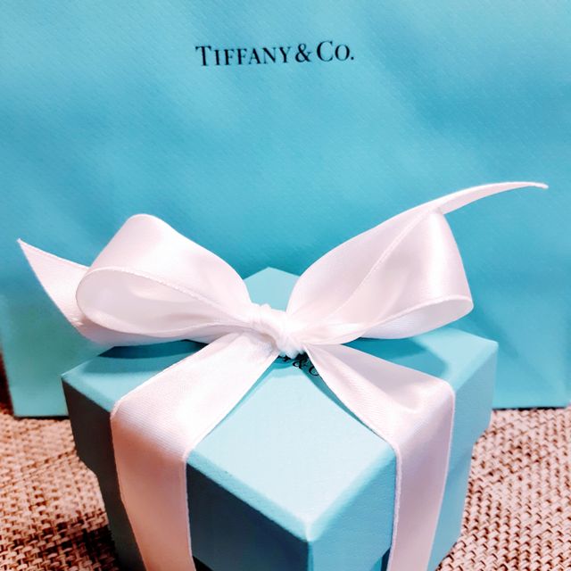 【ティファニー(Tiffany & Co.)の口コミ】 シンプルなデザインで、旦那さんも着けていても恥ずかしくないデザインを…