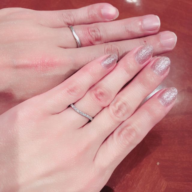 【TRECENTI(トレセンテ)の口コミ】 とにかくデザインが気に入りました！！
ハーフエタニティのウェーブデザイ…