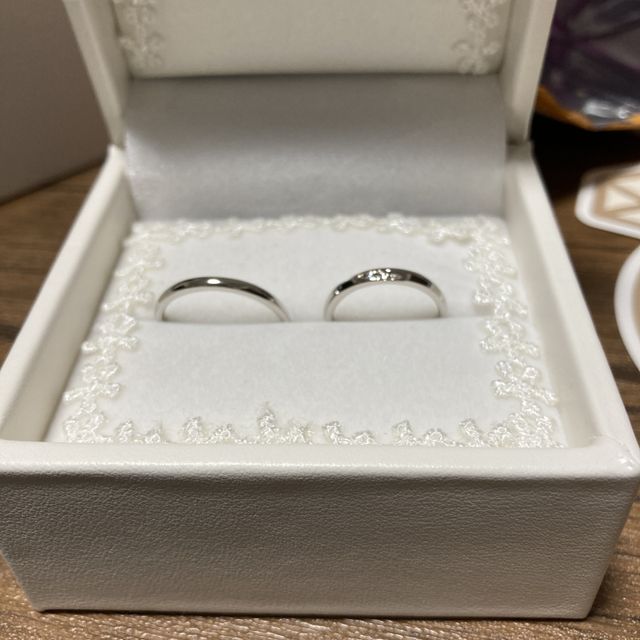 【Pulito(プリート)の口コミ】 指が太めなため着けた時に指輪のインパクトがしっかり残るように、しかし…