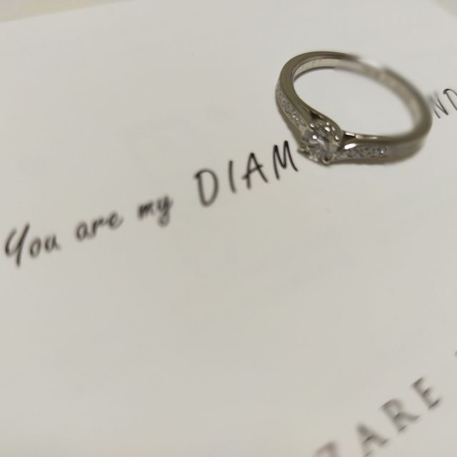 【ラザール ダイヤモンド(LAZARE DIAMOND)の口コミ】 結婚指輪との重ね付けができるもの、メレダイヤのついた華やかなもの、か…