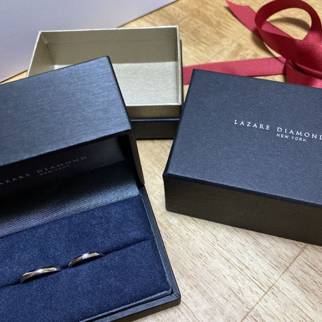【ラザール ダイヤモンド(LAZARE DIAMOND)の口コミ】 普段使いができるように、派手すぎない指輪を探してました。ラザールダイ…