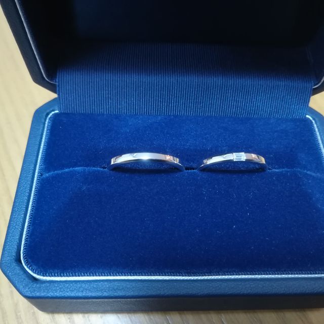 【銀座ダイヤモンドシライシの口コミ】 デザインと装着感。
デザインが良く、他のメーカーも含めてカルレの第一印…