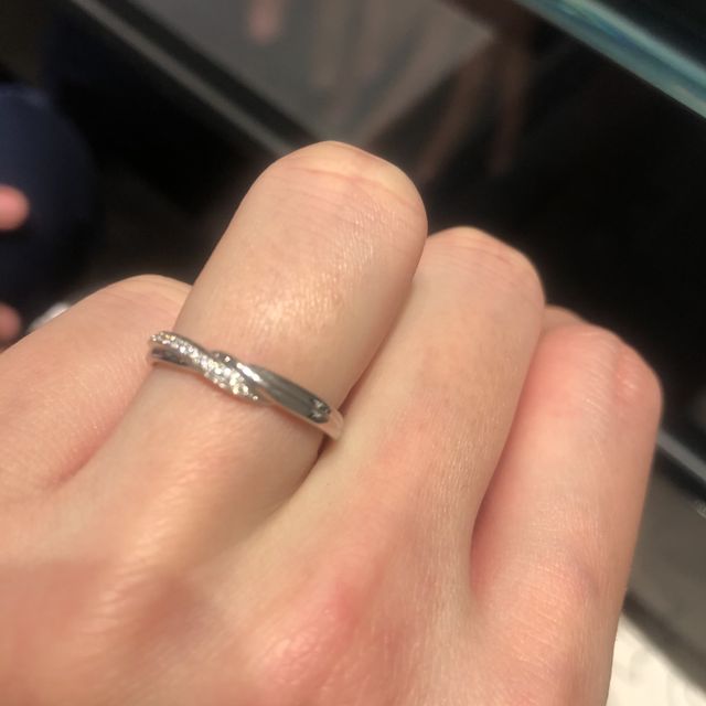 【エクセルコダイヤモンド(EXELCO DIAMOND)の口コミ】 ストレートタイプではない、太めの指輪を探していました。ネットで調べた…